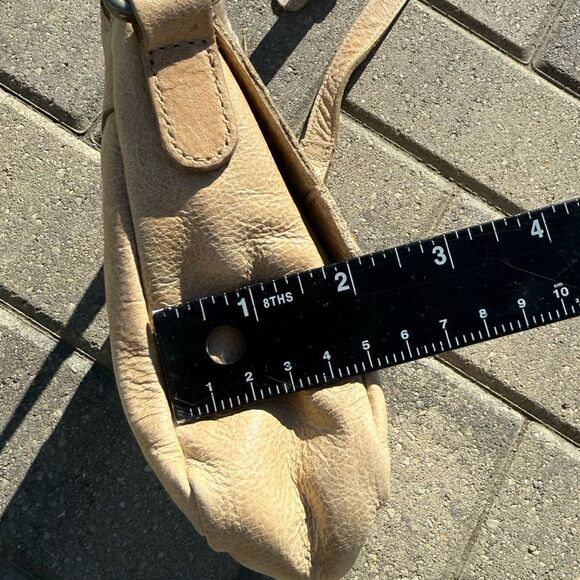 NWT New Wild West Los Angeles Lili Flower Leather Beige Crossbody Bag Embossed - Picture 6 of 11